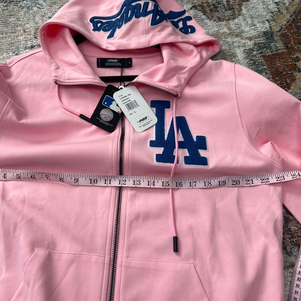 Pink Women's Los Angeles Dodgers zip up hoodie with Blue Logo - Picture 4 of 9